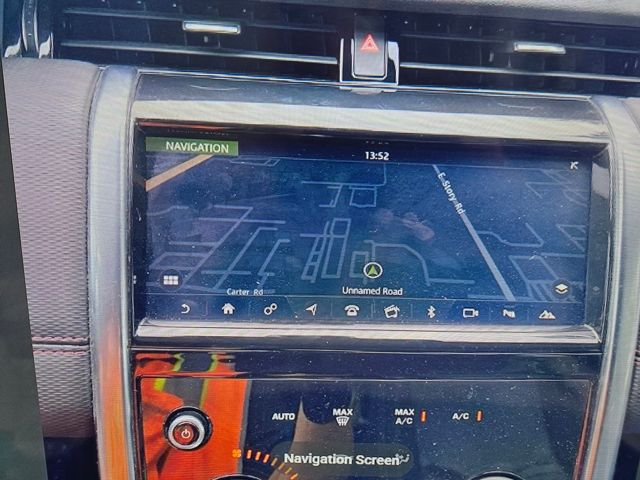 Thumbnail: 2020 Land Rover Discovery Sport - 13