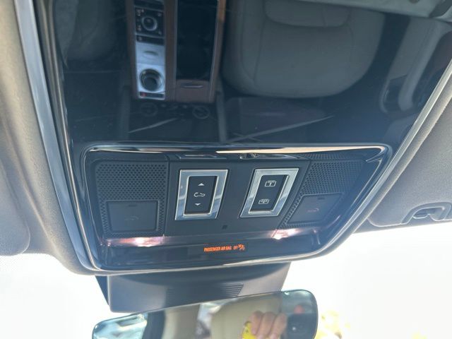 Thumbnail: 2021 Land Rover Range Rover - 21