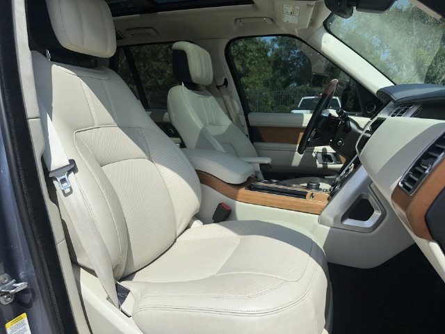 Thumbnail: 2021 Land Rover Range Rover - 3