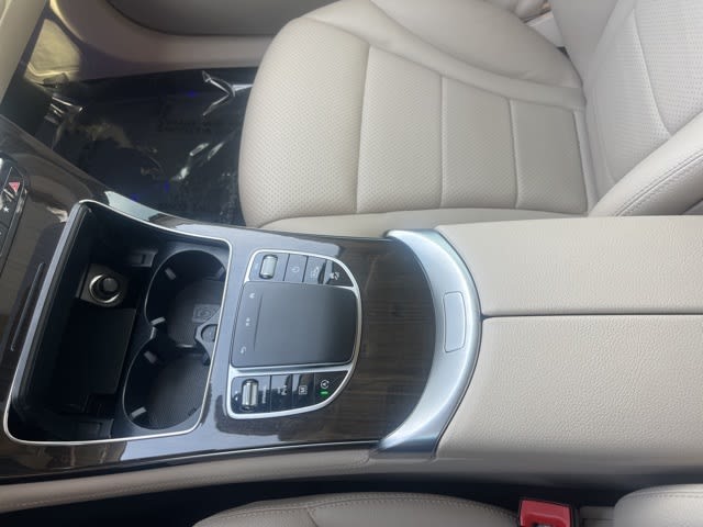 2021 Mercedes-Benz GLC 300 14