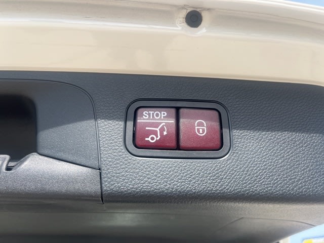 2021 Mercedes-Benz GLC 300 28