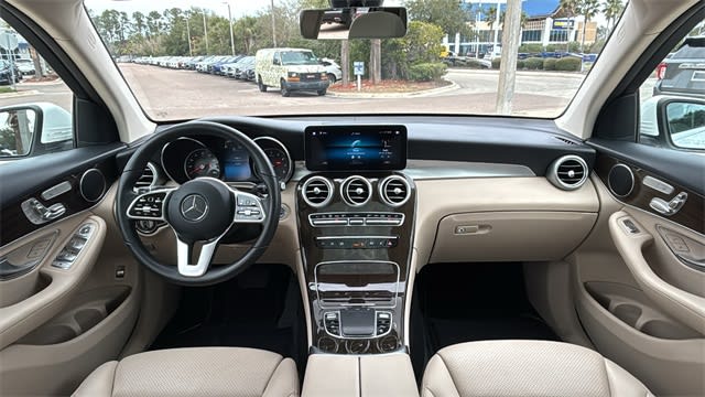 2021 Mercedes-Benz GLC 300 12