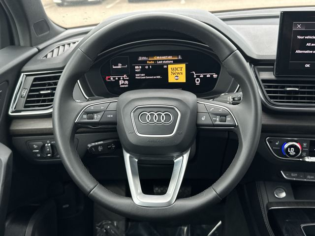 Thumbnail: 2023 Audi Q5 - 10