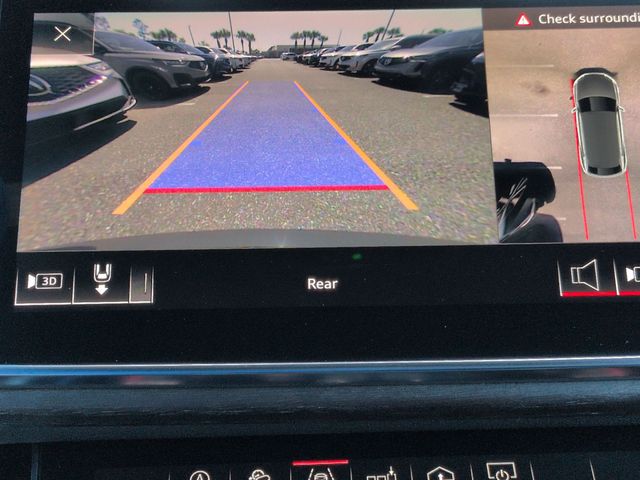 Thumbnail: 2019 Audi Q8 - 35