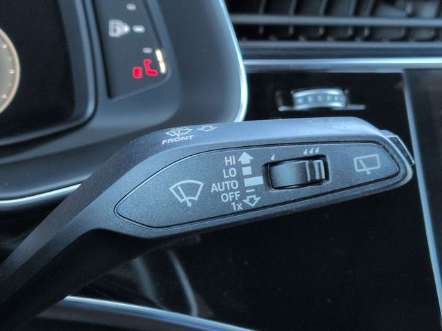 Thumbnail: 2019 Audi Q8 - 16