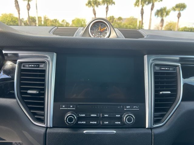 Thumbnail: 2017 Porsche Macan - 9
