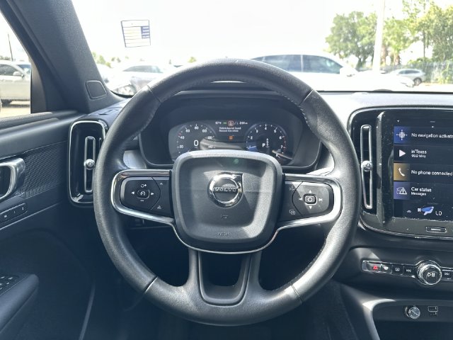 Thumbnail: 2020 Volvo XC40 - 10