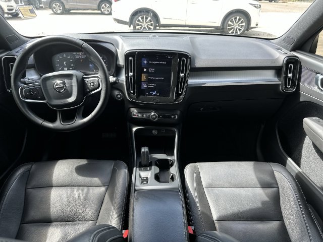 Thumbnail: 2020 Volvo XC40 - 2