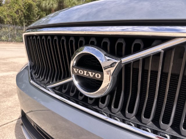 Thumbnail: 2020 Volvo XC40 - 7