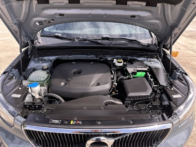 Thumbnail: 2020 Volvo XC40 - 9