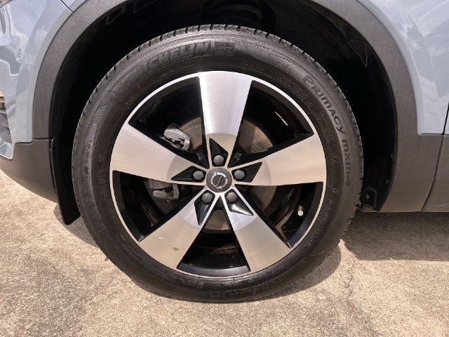 Thumbnail: 2020 Volvo XC40 - 8