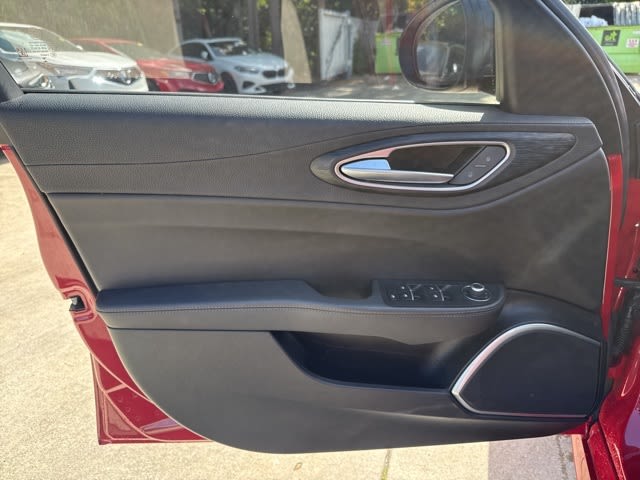 2021 Alfa Romeo Giulia Base 16