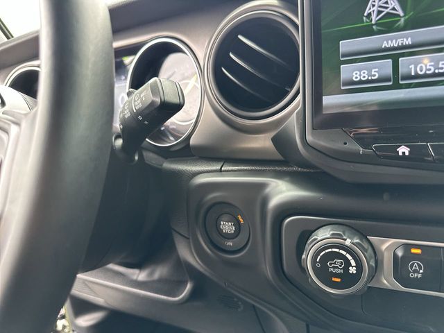 Thumbnail: 2021 Jeep Wrangler - 28