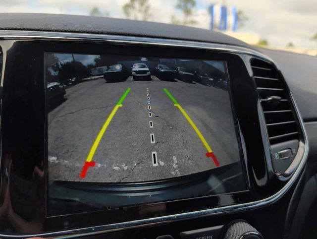 Thumbnail: 2021 Jeep Grand Cherokee - 32