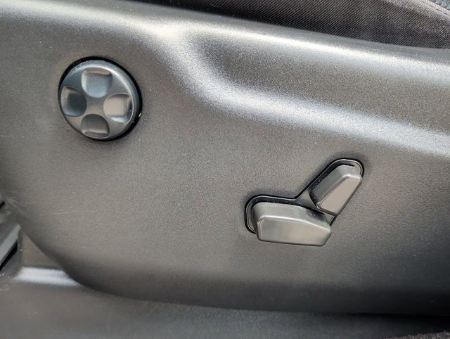 Thumbnail: 2021 Jeep Grand Cherokee - 21