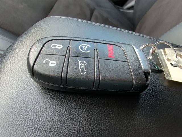 Thumbnail: 2021 Jeep Grand Cherokee - 15