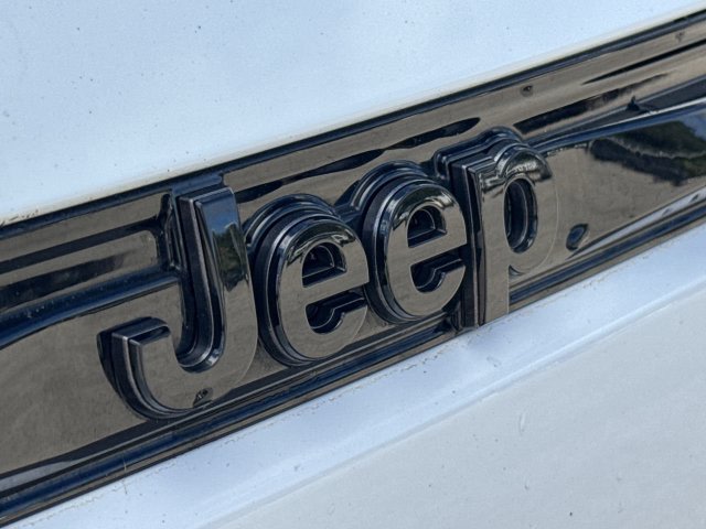 Thumbnail: 2023 Jeep Grand Cherokee - 21