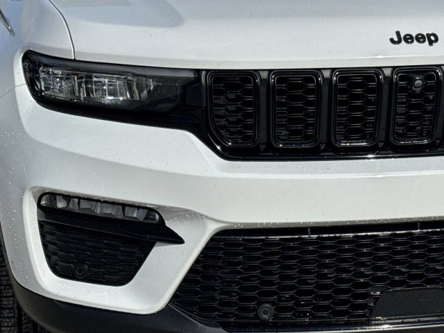 Thumbnail: 2023 Jeep Grand Cherokee - 6
