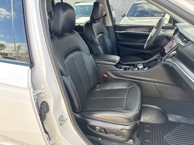 Thumbnail: 2023 Jeep Grand Cherokee - 9