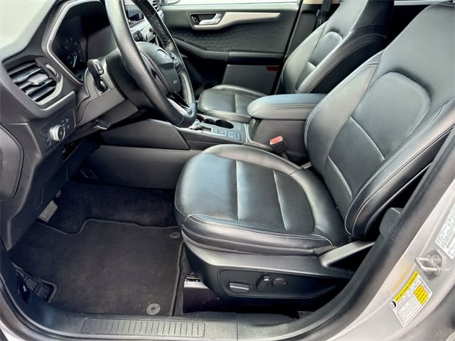 2020 Ford Escape SEL 10