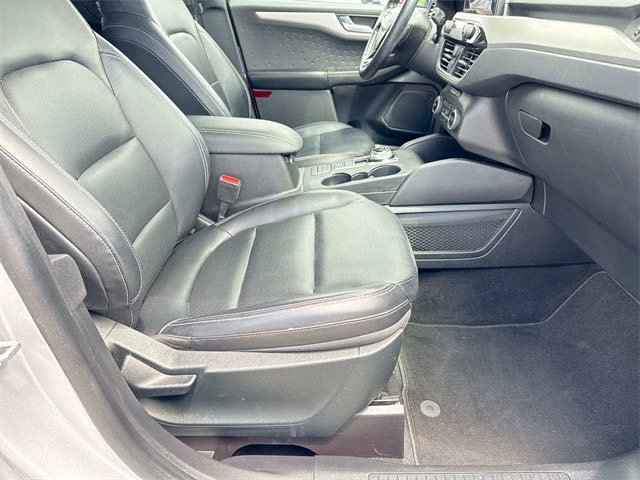 2020 Ford Escape SEL 25