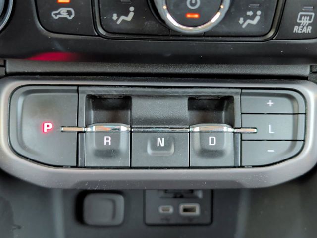 Thumbnail: 2023 GMC Acadia - 35