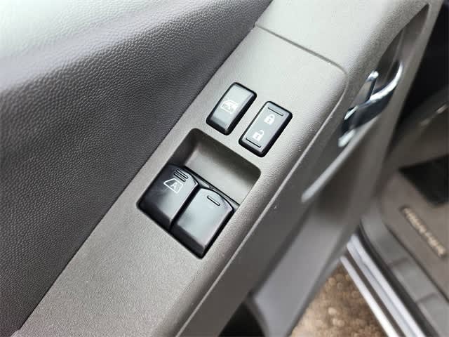 Thumbnail: 2021 Nissan Frontier - 21