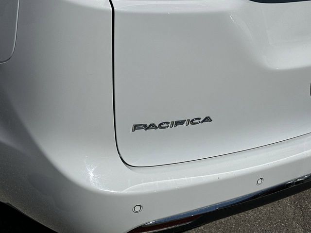 Thumbnail: 2024 Chrysler Pacifica - 22