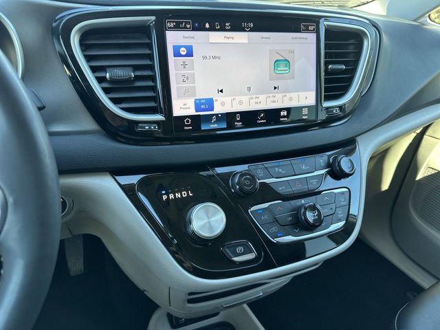 Thumbnail: 2024 Chrysler Pacifica - 27