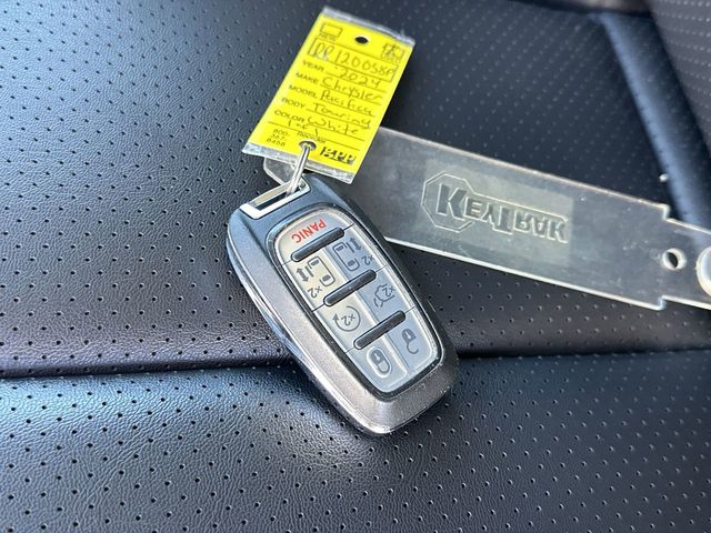 Thumbnail: 2024 Chrysler Pacifica - 17