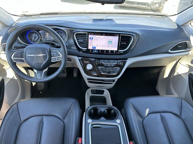 Thumbnail: 2024 Chrysler Pacifica - 8