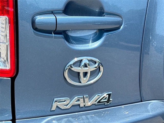 2012 Toyota RAV4 Base 7