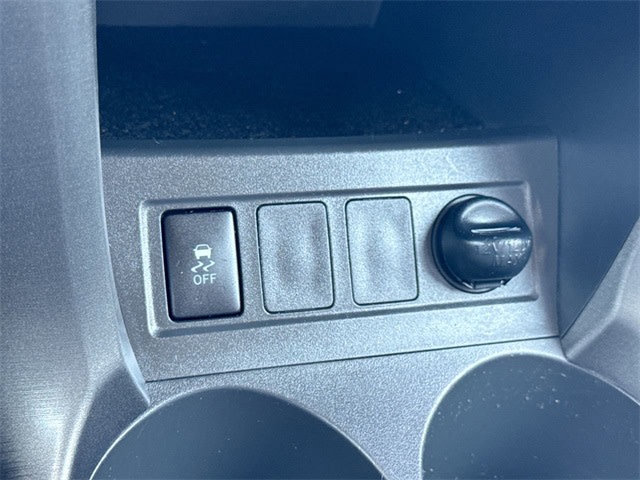 2012 Toyota RAV4 Base 28