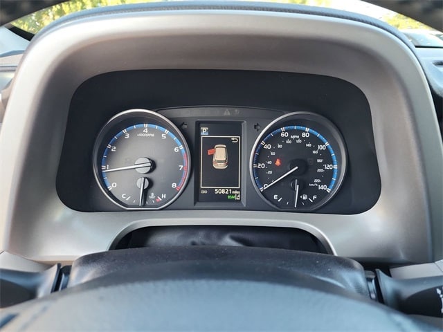 Thumbnail: 2018 Toyota RAV4 - 15