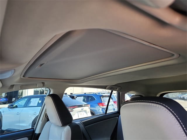 Thumbnail: 2018 Toyota RAV4 - 22
