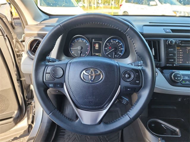 Thumbnail: 2018 Toyota RAV4 - 9