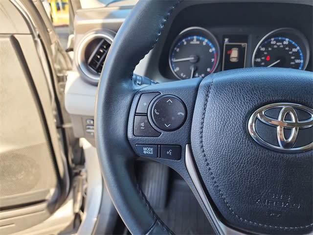 Thumbnail: 2018 Toyota RAV4 - 26