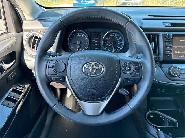 2018 Toyota RAV4 Limited 9