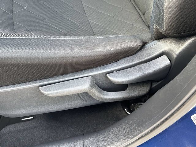 Thumbnail: 2019 Nissan Kicks - 26