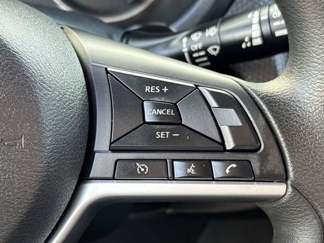 Thumbnail: 2019 Nissan Kicks - 30