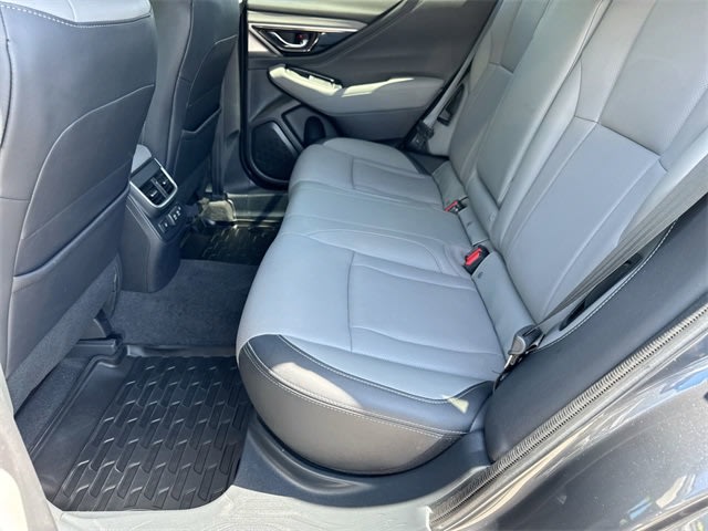 2021 Subaru Outback Limited 24