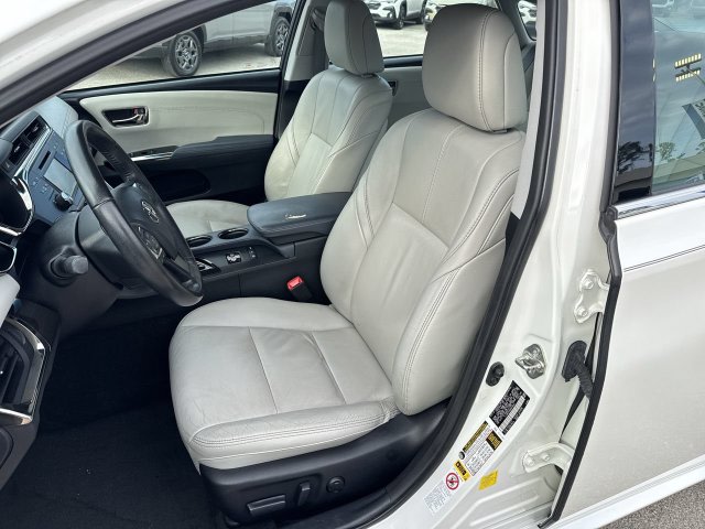 Thumbnail: 2013 Toyota Avalon - 9