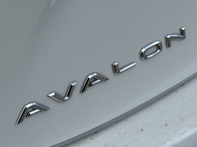 Thumbnail: 2013 Toyota Avalon - 23