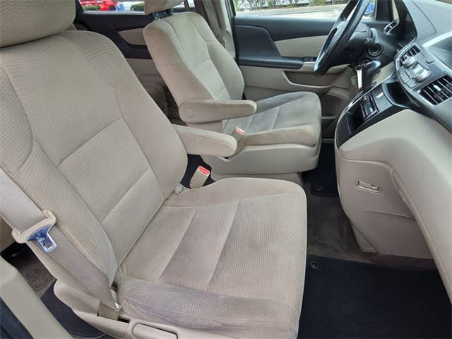 Thumbnail: 2011 Honda Odyssey - 28