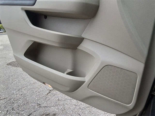 Thumbnail: 2011 Honda Odyssey - 32