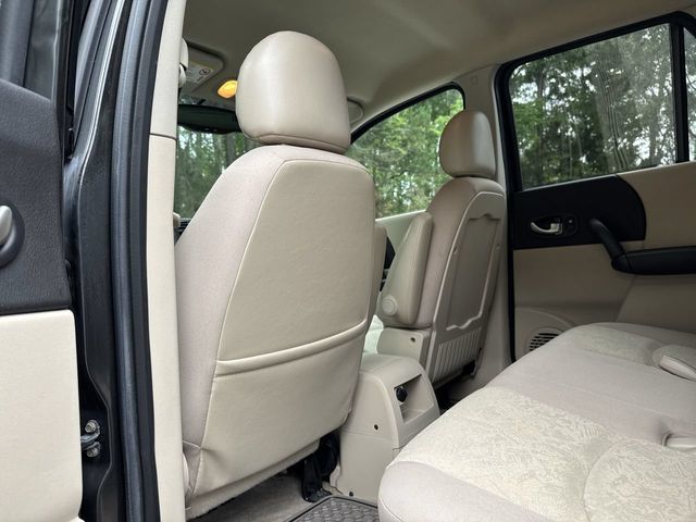 Thumbnail: 2004 Saturn VUE - 11