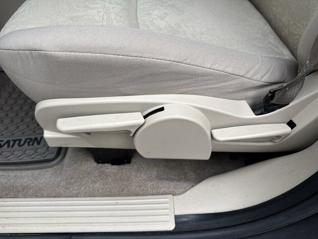 Thumbnail: 2004 Saturn VUE - 24