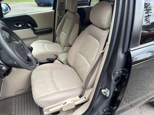 Thumbnail: 2004 Saturn VUE - 9