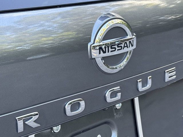Thumbnail: 2021 Nissan Rogue - 7