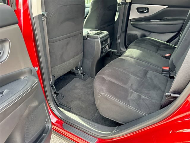2019 Nissan Murano SV 12